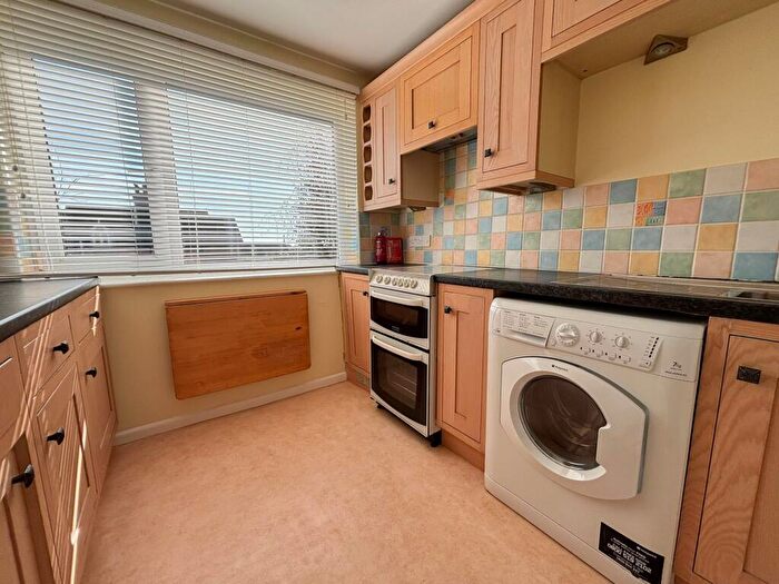 2 Bedroom Apartment To Rent In Alpine Court, Kenilworth, CV8