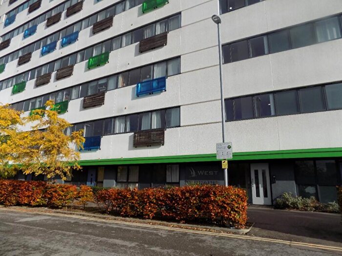 2 Bedroom Flat To Rent In Kings Road, Stevenage, Hertfordshire, SG1