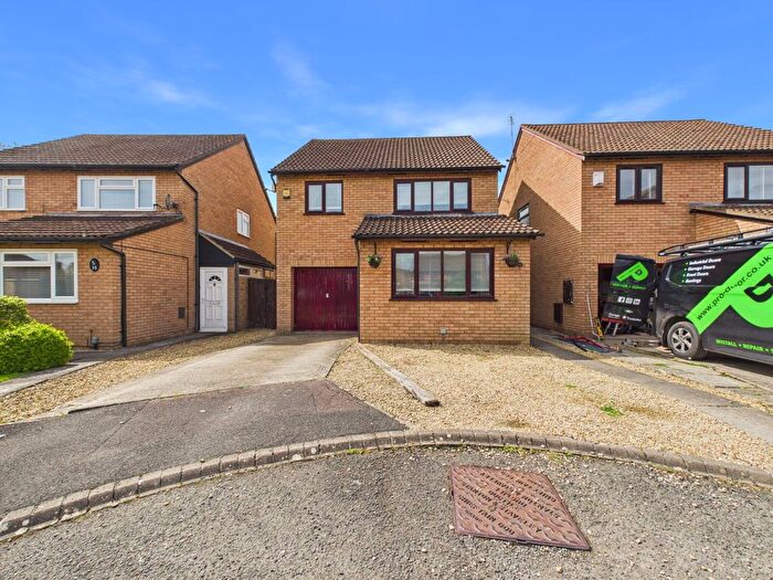 4 Bedroom Detached House For Sale In Doverdale Drive, Longlevens, Gloucester, Gloucestershire, GL2