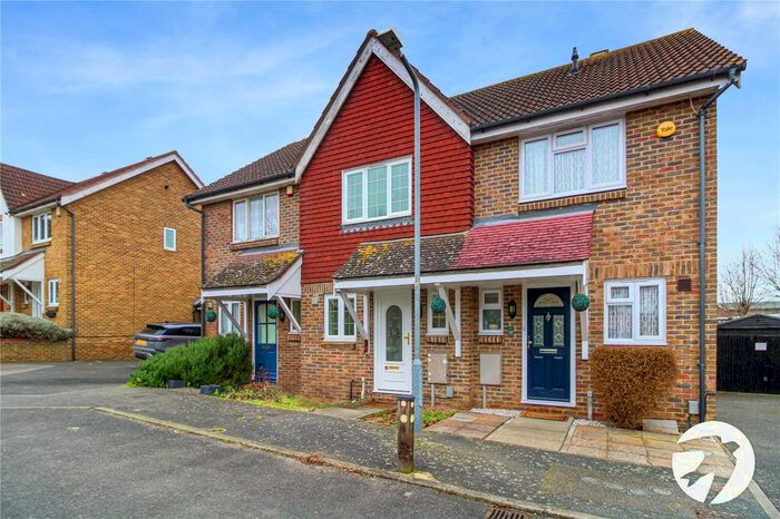 2 Bedroom Terraced House To Rent In Richmond Drive, Gravesend, Kent, DA12