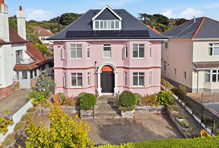 4 Bedroom Detached House For Sale In Montague Road, Southbourne, BH5