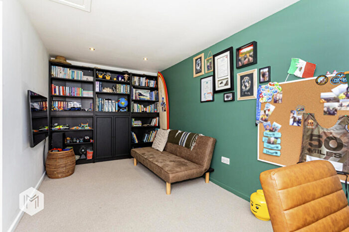 3 Bedroom Link Detached House For Sale In Whittingham Drive, Ramsbottom, Bury, Greater Manchester, BL0