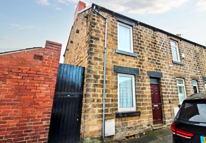 2 Bedroom Terraced House For Sale In Station Road, Barnsley, S70