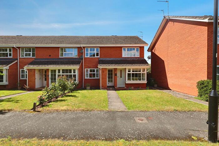 2 Bedroom Flat To Rent In New Street, Central, Stratford-upon-Avon, CV37