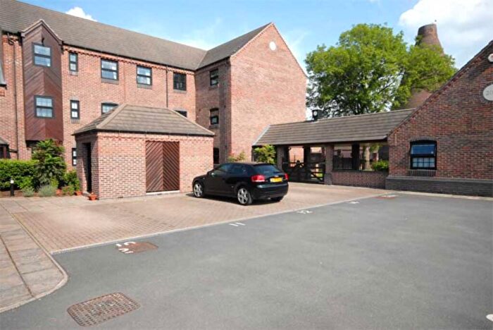 2 Bedroom Flat To Rent In Wordsley - Camellia Gardens, DY8