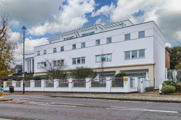 2 Bedroom Apartment To Rent In Berkhamsted High Street, HP4