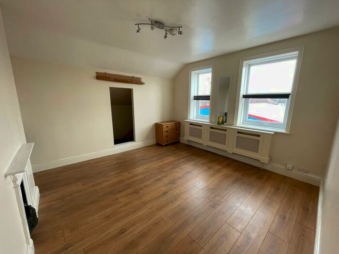 1 Bedroom Flat To Rent In Annesley Road, Hucknall, NG15