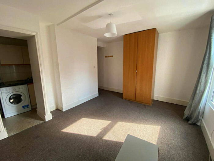 Studio To Rent In Clarence Road, E5