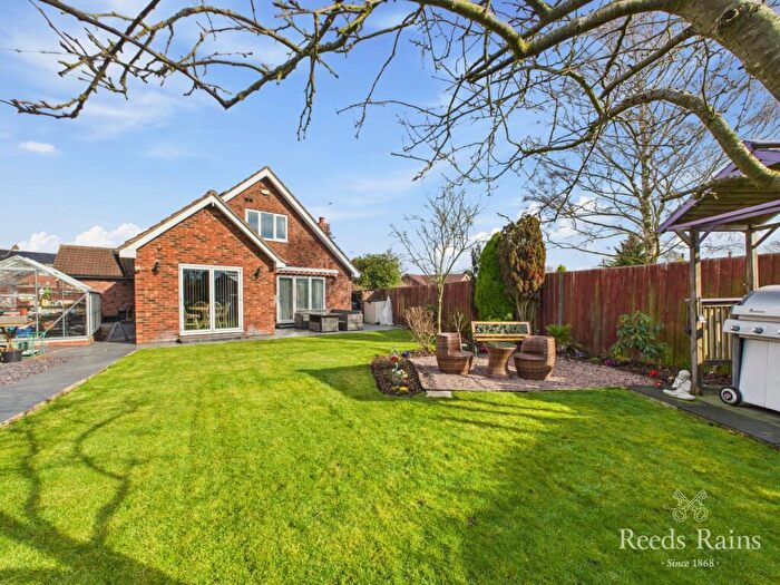 4 Bedroom Bungalow For Sale In The Green, Old Ellerby, Hull, East Yorkshire, HU11