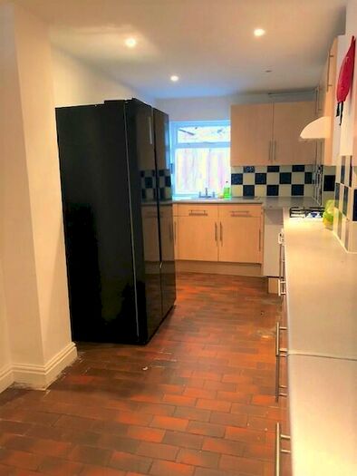 1 Bedroom House Of Multiple Occupation To Rent In Newport Road, Cardiff(City), CF24