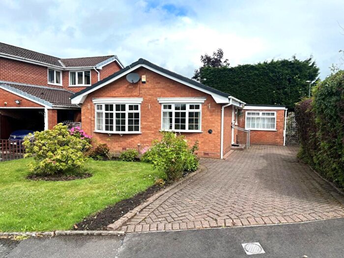 2 Bedroom Detached Bungalow To Rent In Green Park Close, Greenmount, Bury, BL8