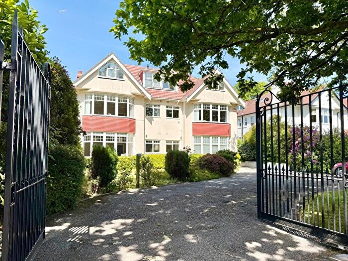 3 Bedroom Apartment For Sale In Hamilton Court Spur Hill Avenue, Lower Parkstone, BH14