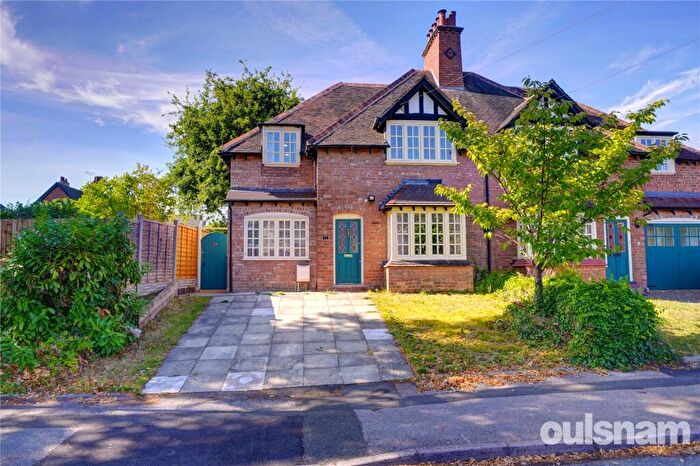 4 Bedroom Semi-Detached House For Sale In Laburnum Road, Bournville, Birmingham, B30
