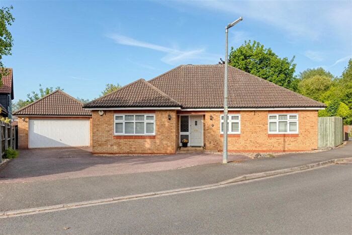 4 Bedroom Detached Bungalow For Sale In Littlebury Close, Stotfold, SG5