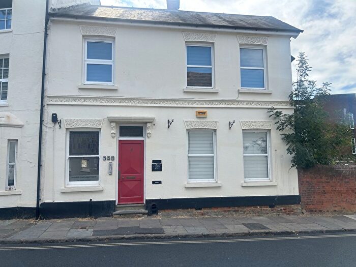 1 Bedroom Flat To Rent In - Temple Square, HP20