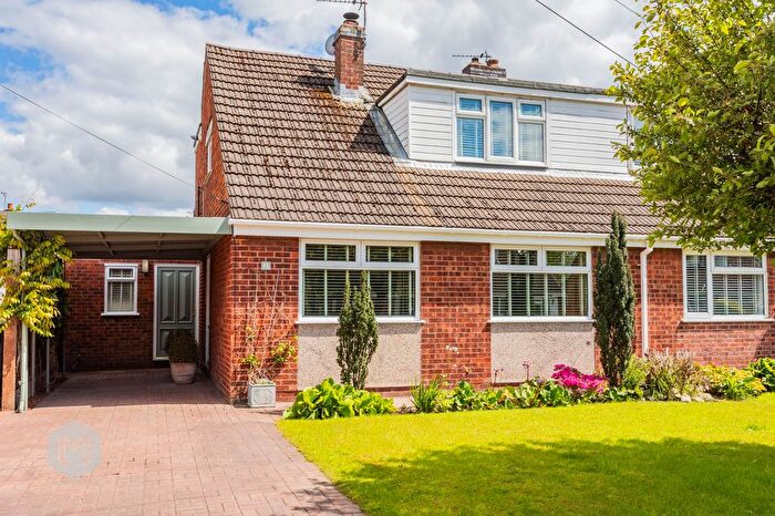3 Bedroom Semi-Detached House For Sale In Maythorn Avenue, Croft, WA3