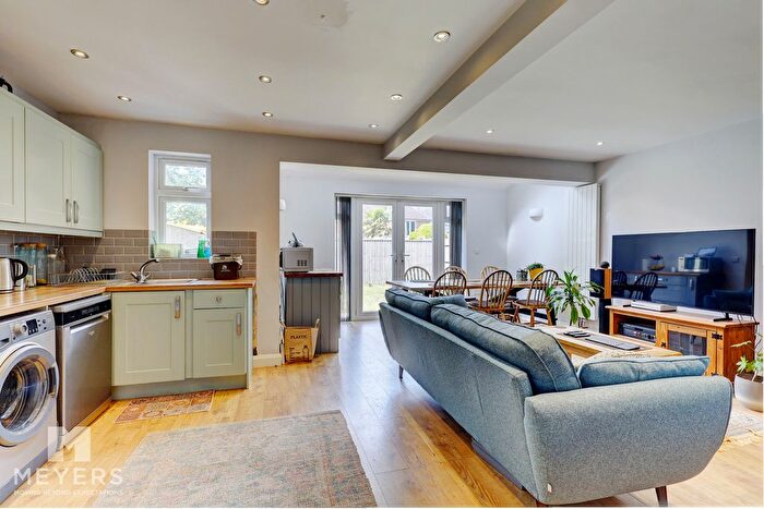 3 Bedroom End Of Terrace House For Sale In Melbourne Road, Christchurch, BH23