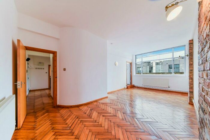 2 Bedroom Flat To Rent In Tudor Grove, London, E9