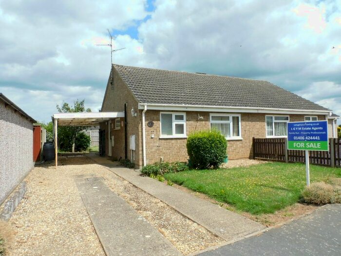 Houses for sale & to rent in PE12 8NE, Hocklesgate, Fleet Spalding