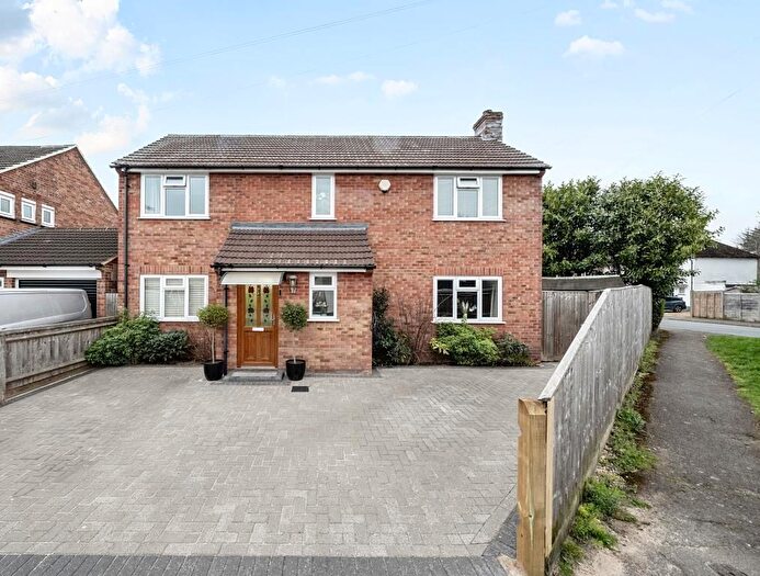 3 Bedroom Detached House For Sale In Newbury, Berkshire, RG14