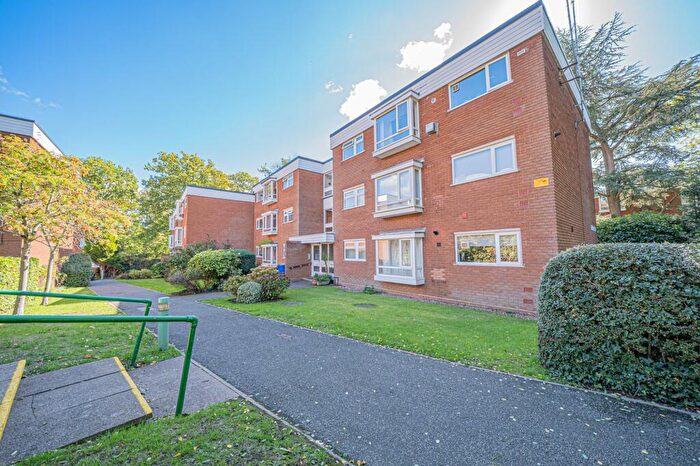 2 Bedroom Apartment For Sale In Malvern Park Avenue, Solihull, B91