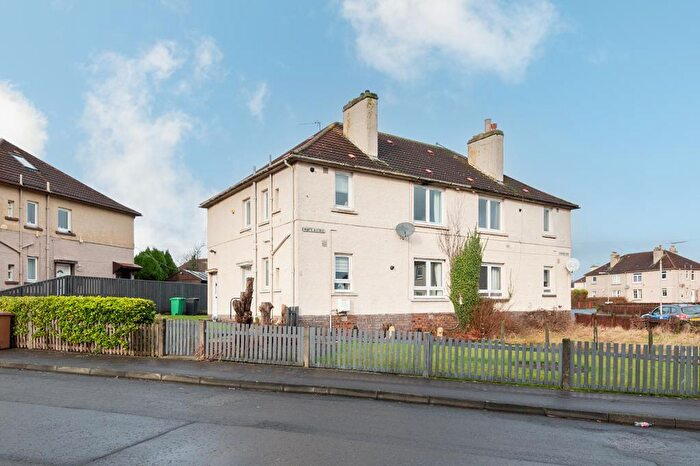 2 Bedroom Apartment For Sale In White Avenue, Leven, KY8