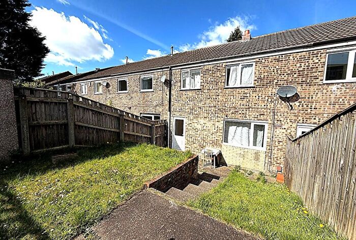 3 Bedroom Terraced House To Rent In Thornbury Way, NG5