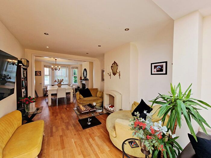 5 Bedroom Semi-Detached House To Rent In Marksbury Avenue, Richmond, TW9