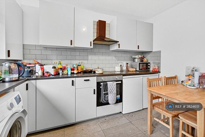 4 Bedroom Flat To Rent In Stockbeck, London, NW1