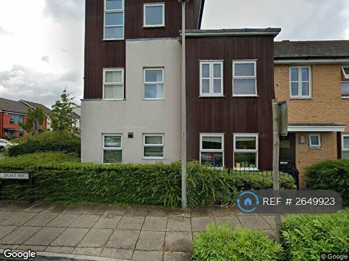 3 Bedroom Semi Detached House To Rent In Drake Way, Reading, RG2