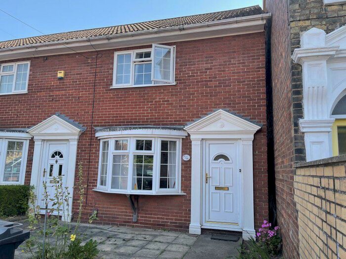 2 Bedroom Terraced House To Rent In Lincoln Road, Peterborough, PE1