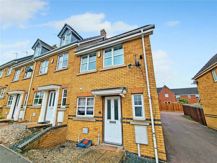2 Bedroom Terraced House To Rent In Windsor Road, Rushden, NN10