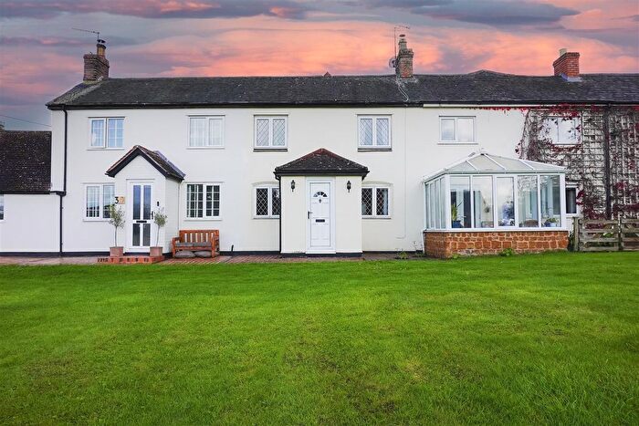 3 Bedroom Cottage For Sale In Bottom Street, Northend, Southam, CV47