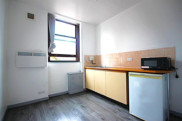Studio To Rent In Bloxhall Road, Leyton, E10