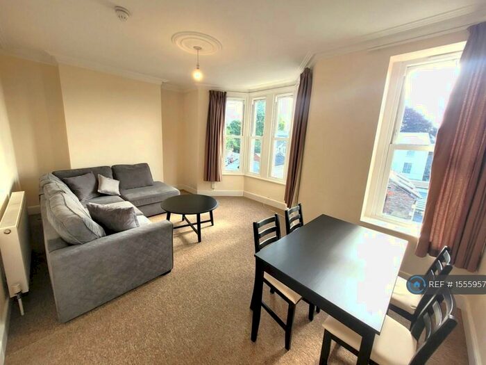 3 Bedroom Maisonette To Rent In Fairfield Road, Bristol, BS6