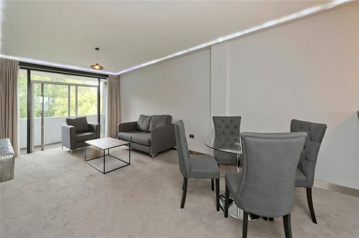 2 Bedroom Flat To Rent In Waterford House, - Kensington Park Road, Notting Hill, London, W11