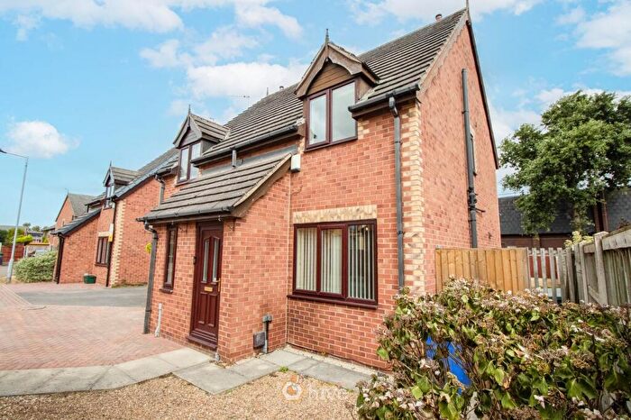 2 Bedroom Semi-Detached House For Sale In Fen Court, Edenthorpe, Doncaster, DN3