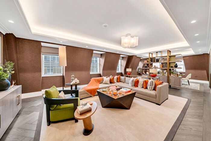 3 Bedroom Flat For Sale In Queen Anne's Gate, St James's, London, United Kingdom, St. James's, SW1H