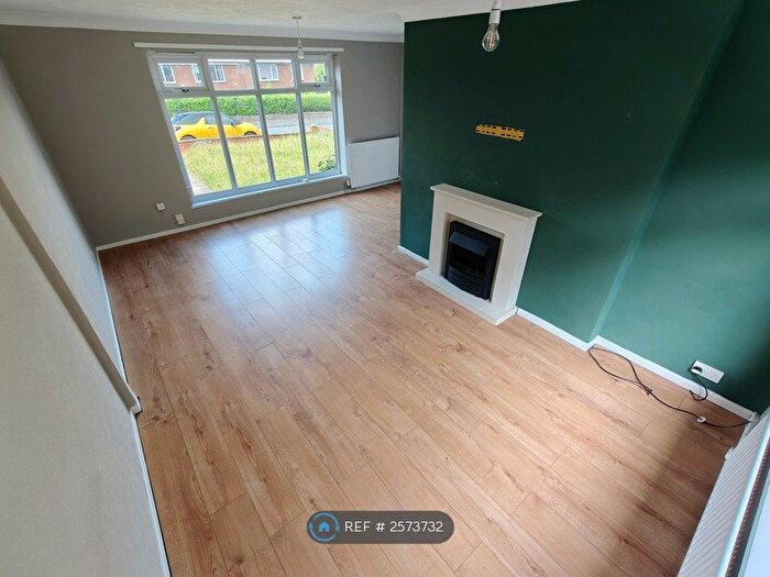 3 Bedroom Semi-Detached House To Rent In Whitehall Avenue, Kidsgrove, Stoke-On-Trent, ST7