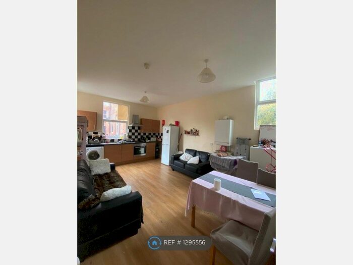 4 Bedroom Flat To Rent In Arthur Street, Nottingham NG7