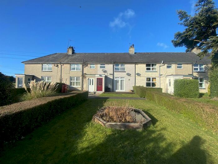 3 Bedroom Terraced House For Sale In Ffordd Brynsiencyn, Llanfairpwllgwyngyll, LL61