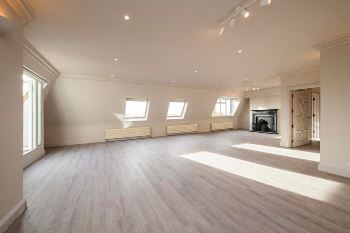 4 Bedroom Flat To Rent In Fitzjohns House, Fitzjohns Avenue, NW3