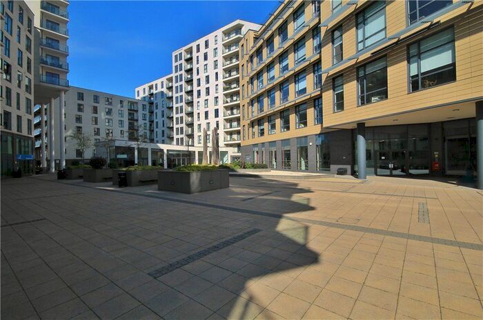 2 Bedroom Flat To Rent In Guildford Road, Woking, Surrey, GU22