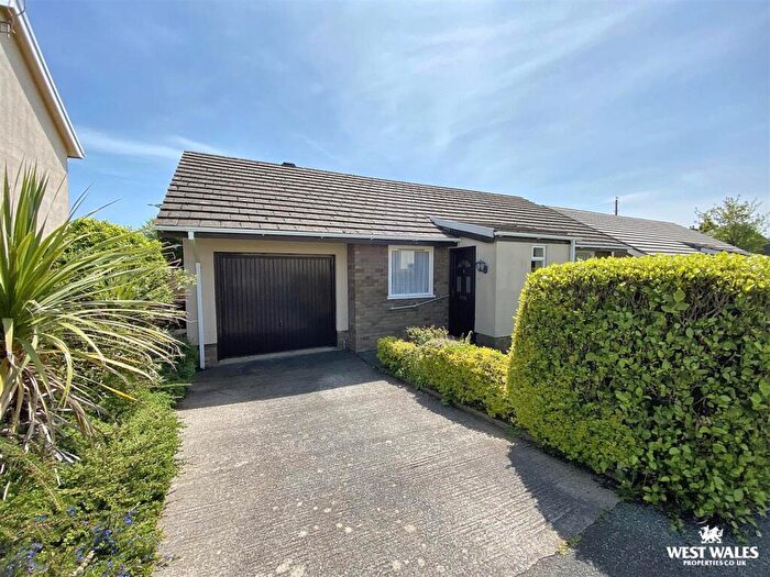 3 Bedroom Detached Bungalow For Sale In Glenview Avenue, Pembroke Dock, SA72