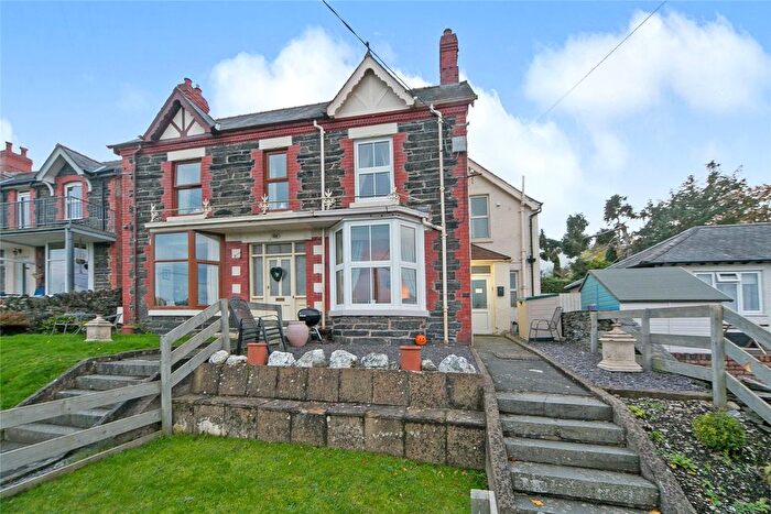 3 Bedroom Semi-Detached House For Sale In Penybryn, Corwen, Penybryn, Corwen, LL21
