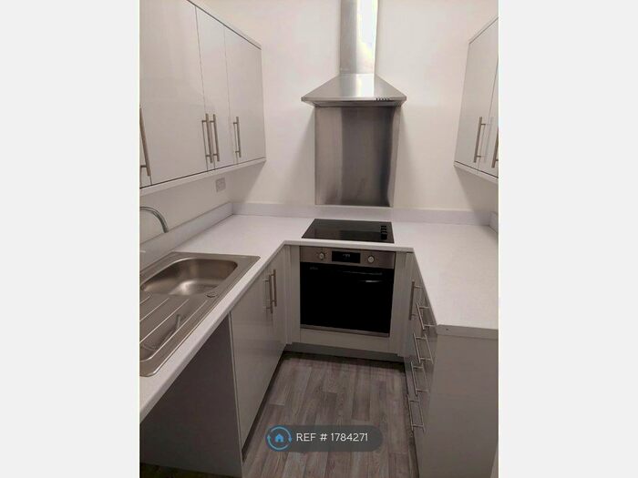 1 Bedroom Flat To Rent In Middlewood Road, Sheffield, S6