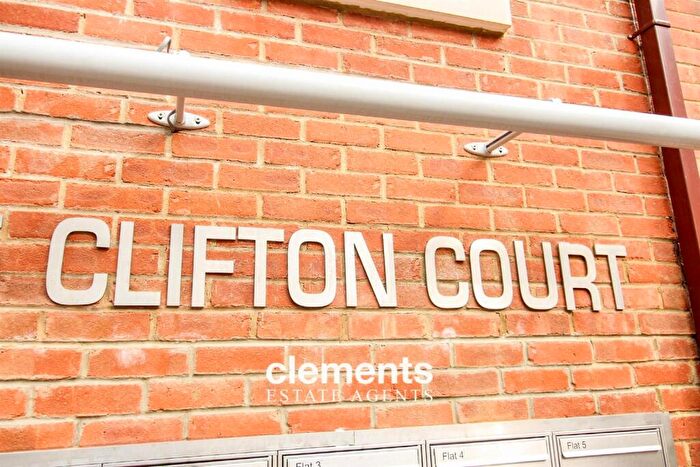 1 Bedroom Apartment To Rent In Corner Hall, Hemel Hempstead, HP3