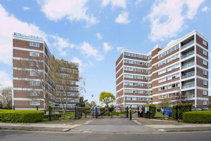 2 Bedroom Flat To Rent In Sheldon Avenue, Highgate, N6