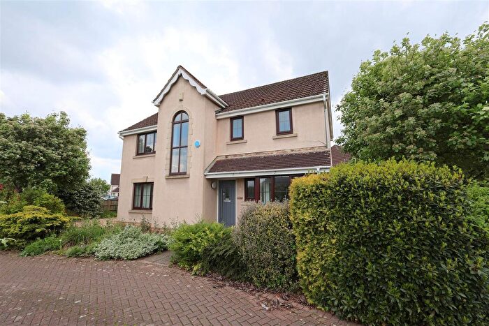 4 Bedroom Detached House For Sale In Bromley Heath Road, Downend, Bristol, BS16