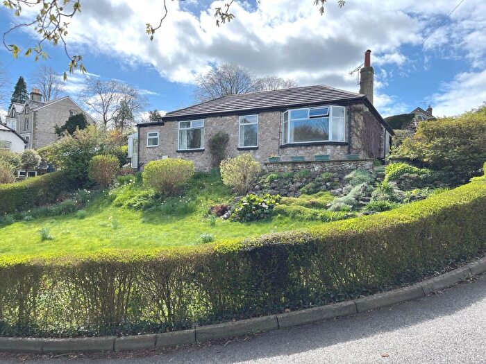 3 Bedroom Detached Bungalow For Sale In The Yeld, Bakewell, DE45